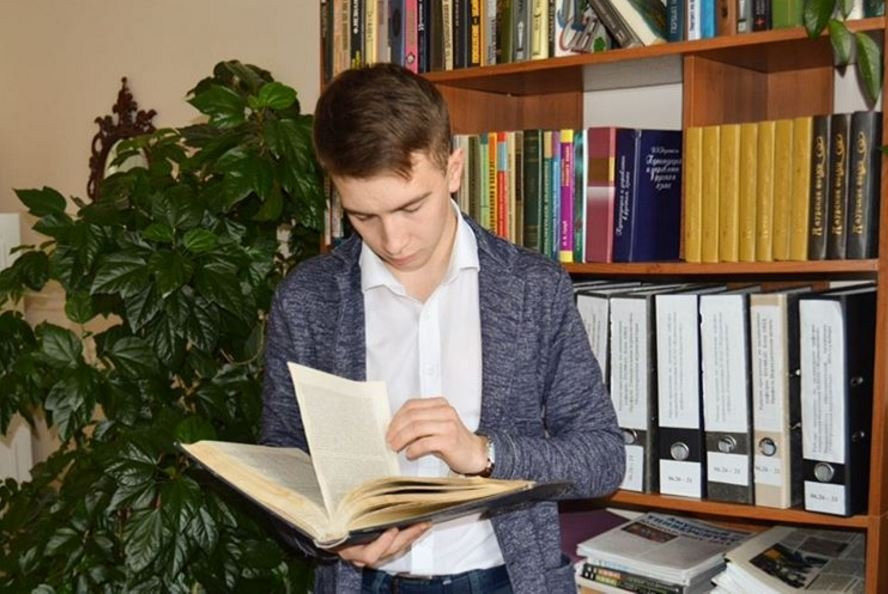 Инстаобзор АП: сахалинские подснежники, борода из кота и доступное жилье для ёжика