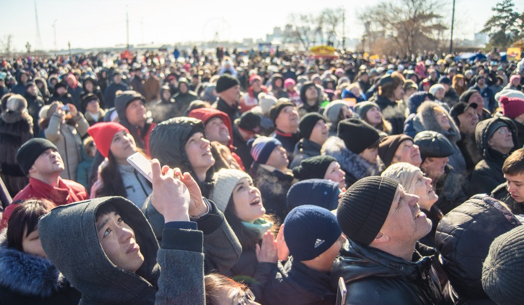 «Блинная деревня» и выставка Маслениц: фоторепортаж с главной площади Благовещенска