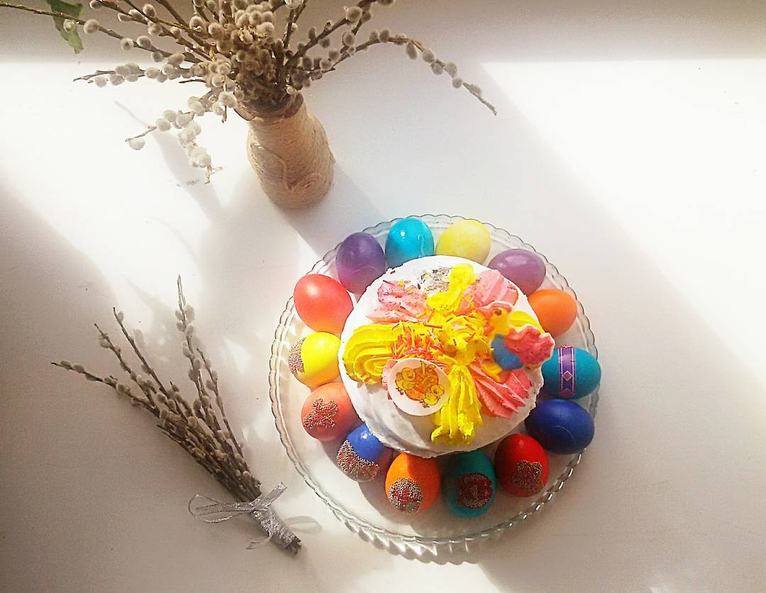 Инстаобзор АП: светлая Пасха, разноцветные яйца и капризы природы