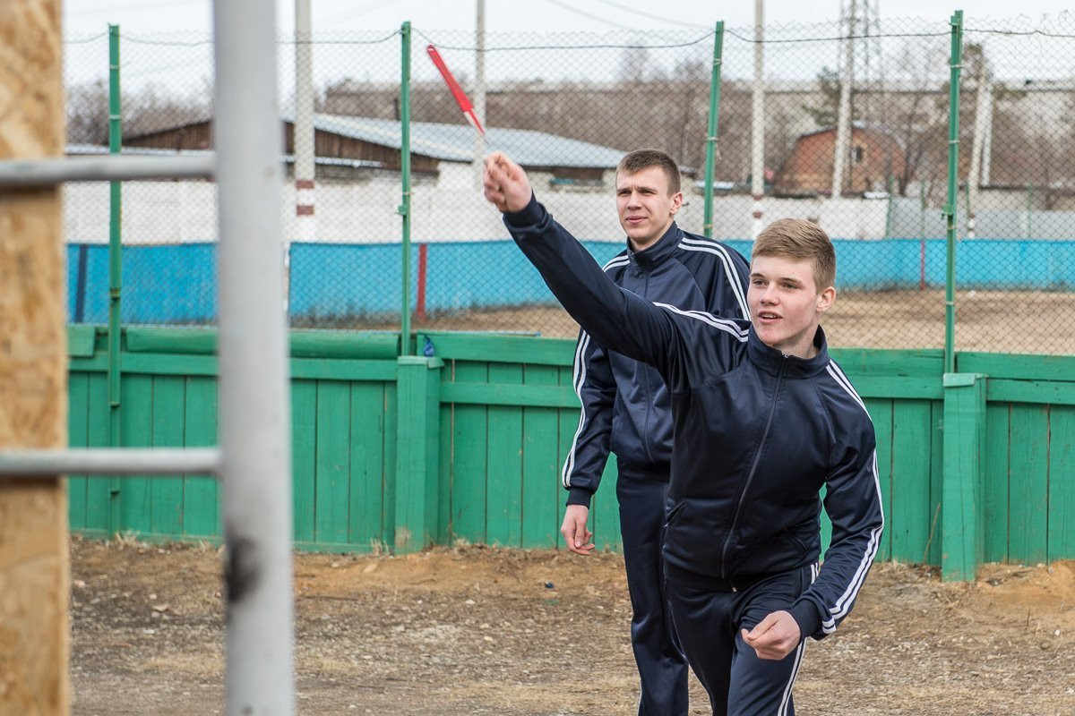 Метали ножи и фехтовали: амурские кадеты готовятся к боевым сборам в Казани