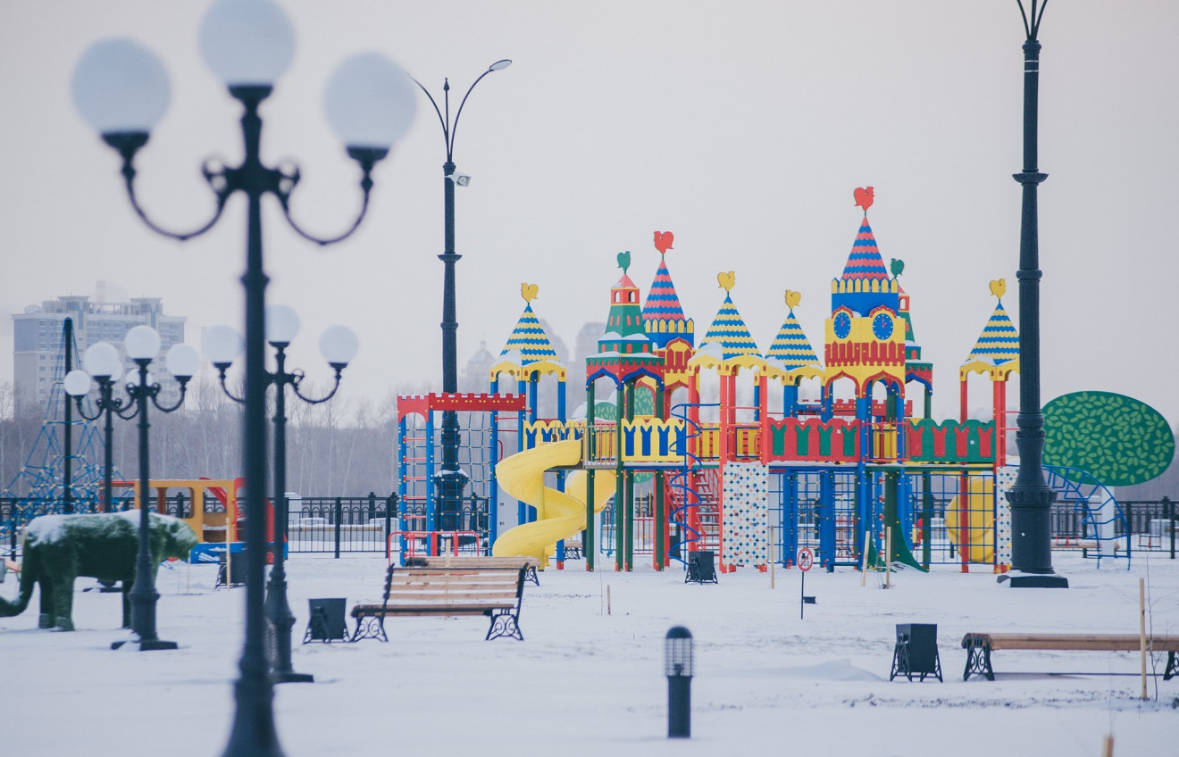 От заката до рассвета: уборка снега в Благовещенске идет круглосуточно (фоторепортаж)