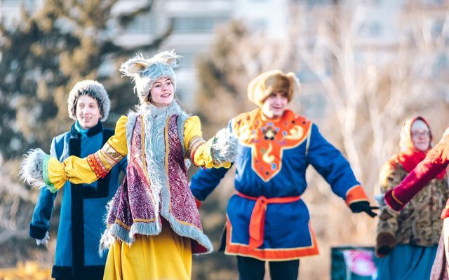 В Благовещенске прошли рождественские колядки (фото)