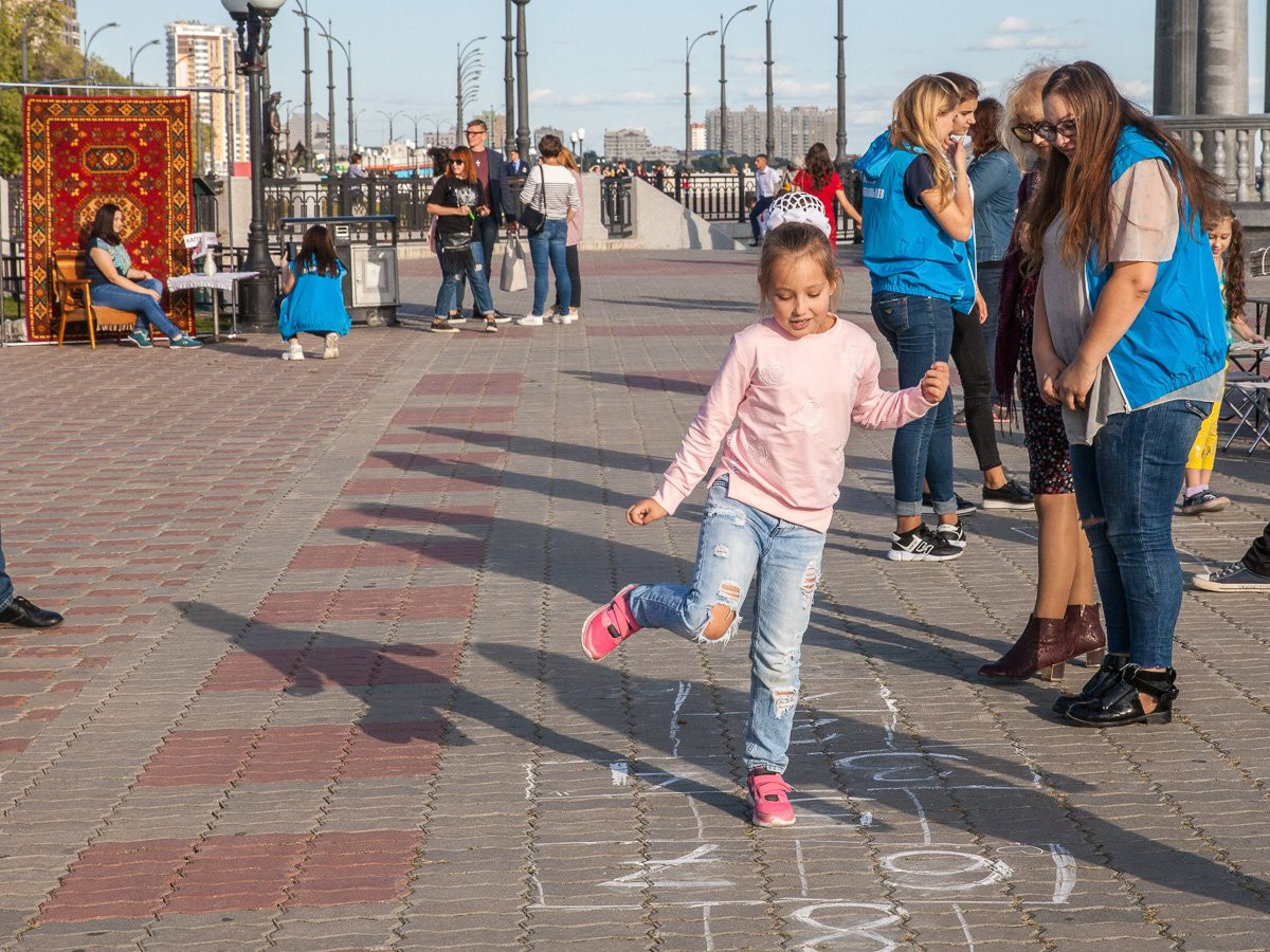 В детство с «Амурской правдой» впадали пенсионеры, родители и молодожены