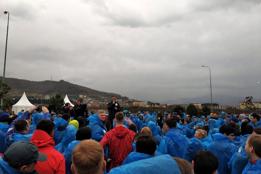 Амурские управленцы высадили магнолии и кипарисы на Аллее лидеров в Сочи