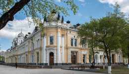 Как предприниматели и власти Благовещенска выводят старинные здания в свет