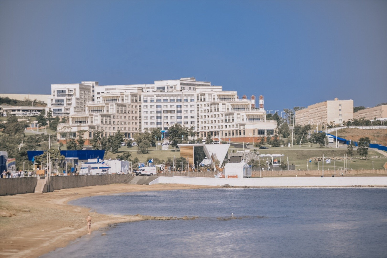 Весь Дальний Восток на одной улице: фоторепортаж «Амурской правды» с острова Русский