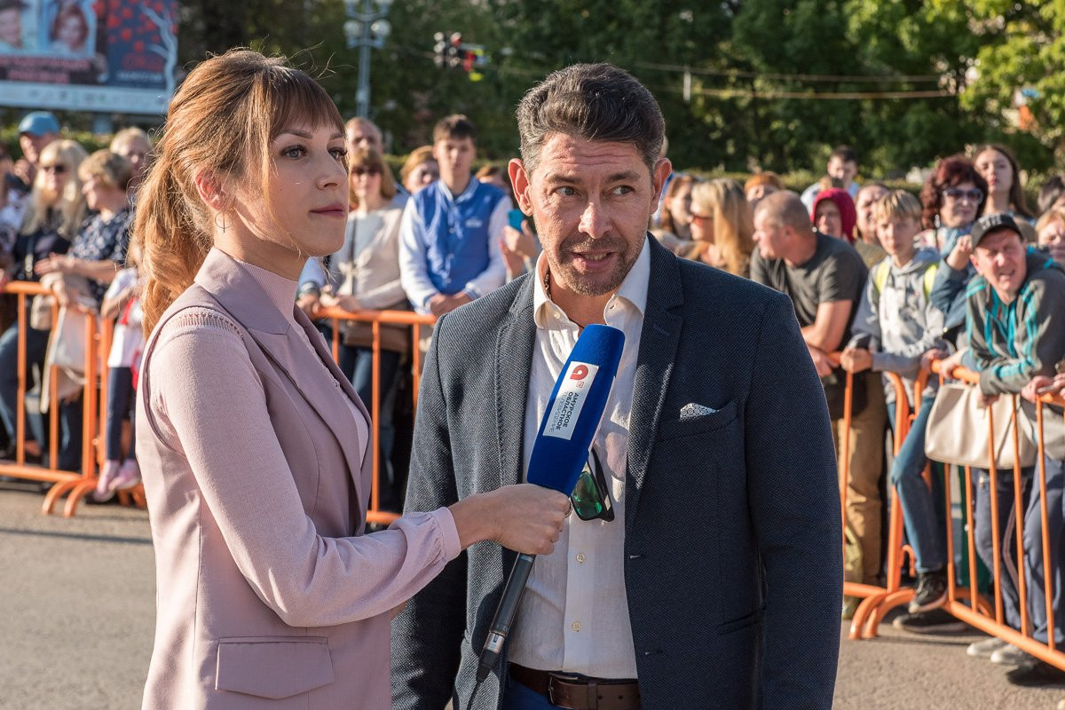 По красной дорожке фестиваля «Амурская осень» прошли астрологи, артисты, фигуристы