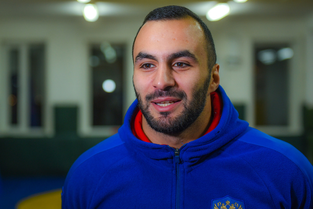 Сильнейший в мире: чемпион по самбо Самвел Казарян перестал считать награды