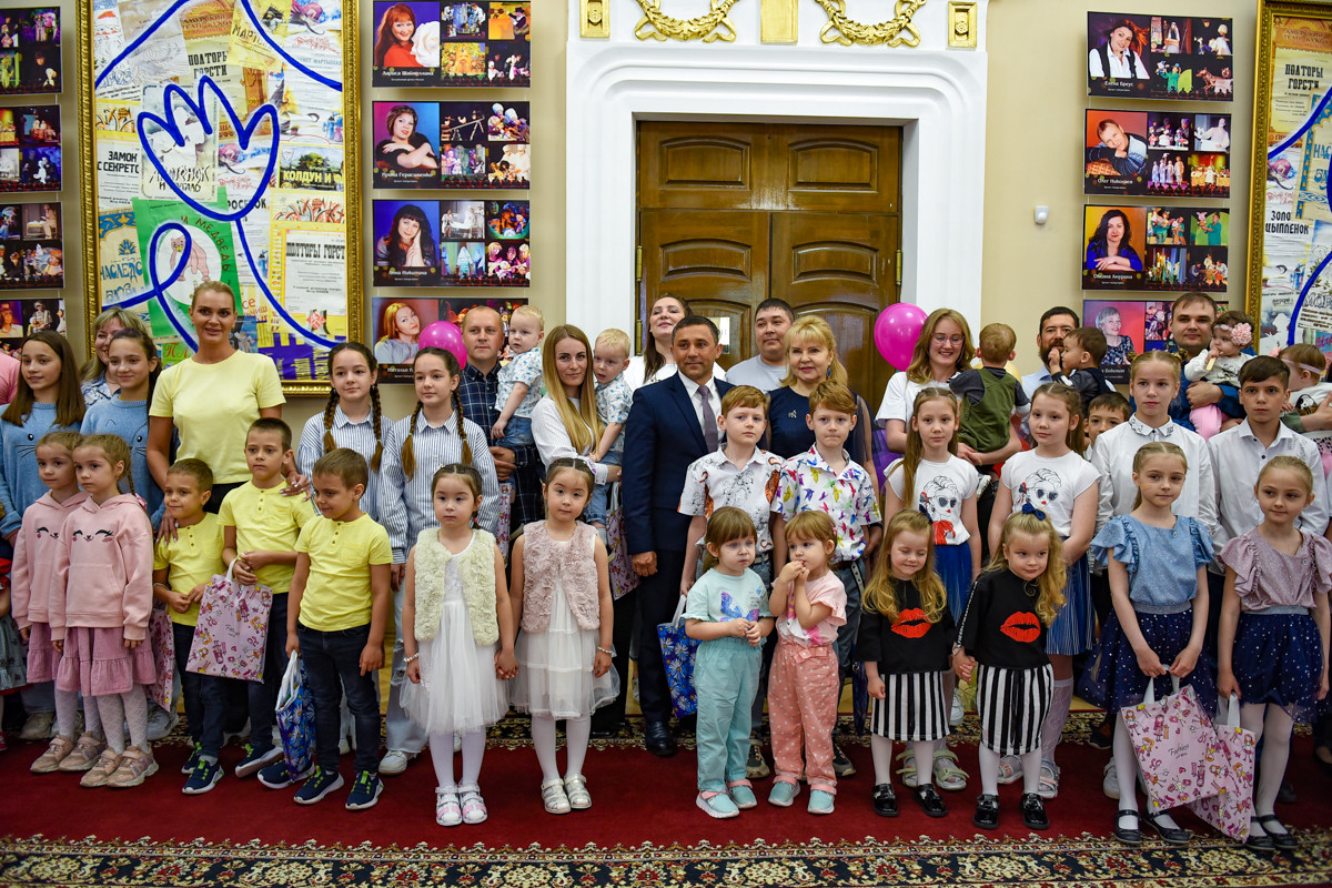 Первый городской фестиваль близнецов, двойняшек и тройняшек прошел в Благовещенске