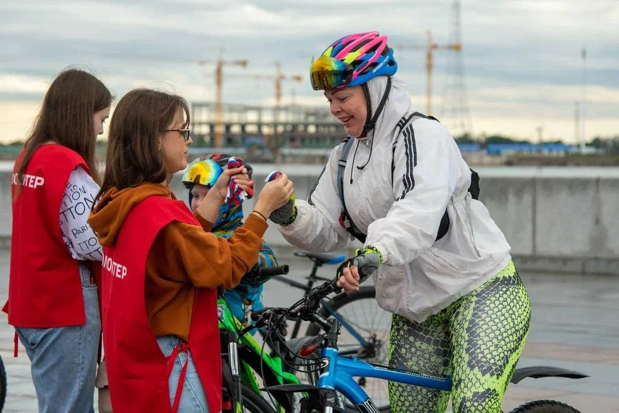 Полсотни благовещенцев присоединились к велозаезду с мэром