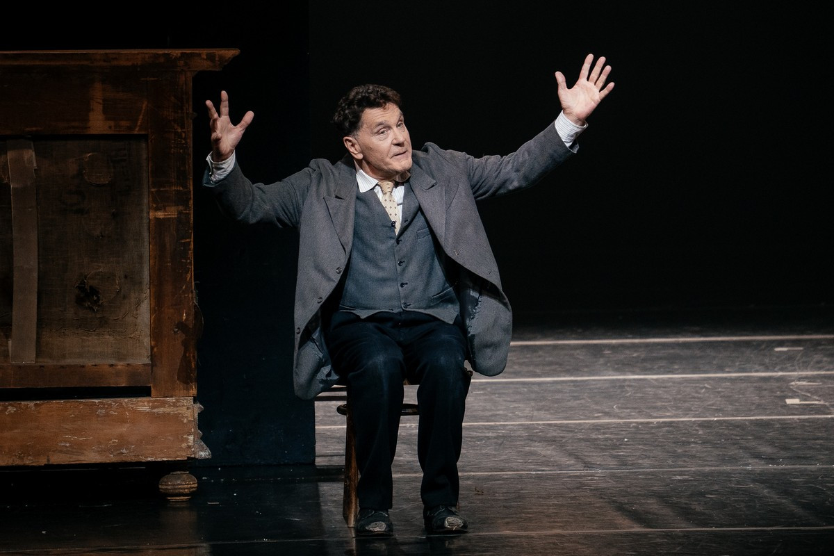 Чехов бы плакал, или «Дядя Ваня» по-литовски: рецензия на спектакль «Амурской осени»