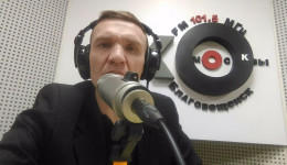 Известный амурский шоумен и чтец Макс Радман: «Женился, развелся, счастлив!»