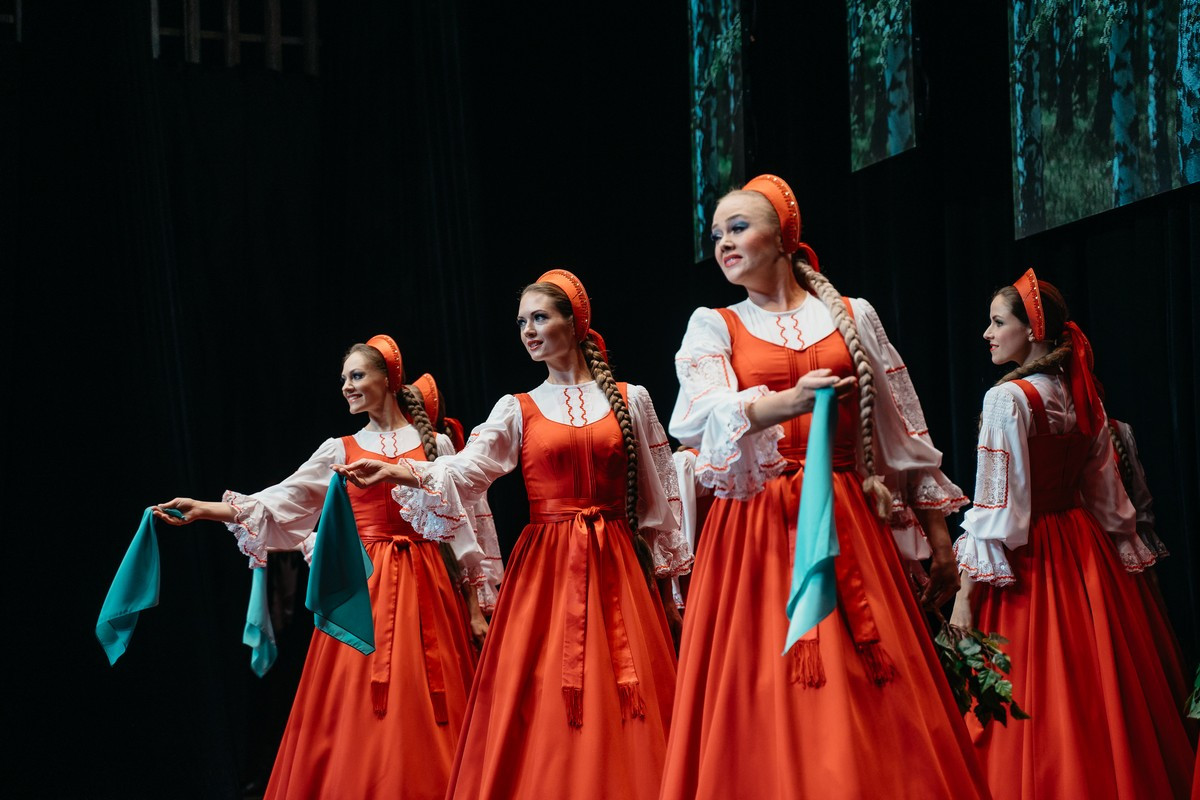 Почему китайцы цокают во время танцев русской «Березки»: интервью с директором легендарного ансамбля