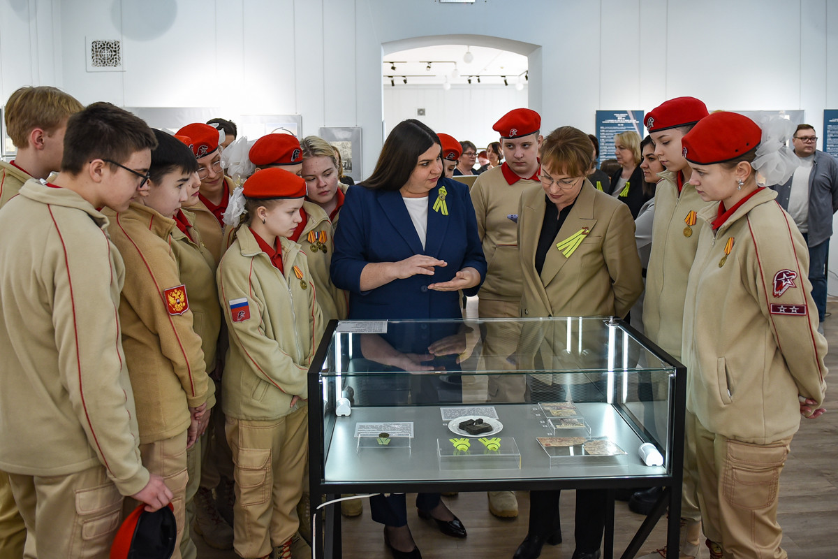 Съедобный ремень, сирена-ревун и обезьяна: амурчанам показали артефакты из блокадного Ленинграда