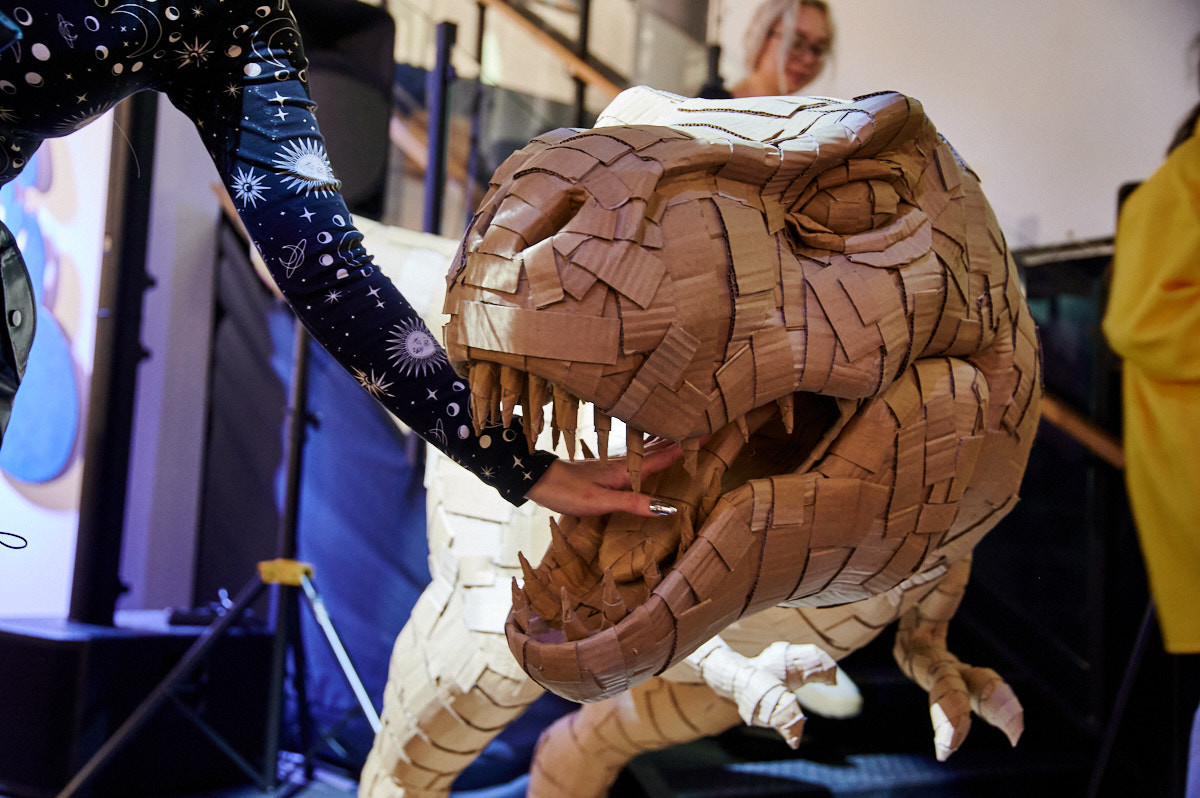 «Кому уже 35 лет — всем чао»: необычная выставка современного искусства открылась в Благовещенске