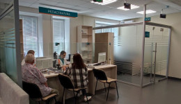 Разделение потоков и цветная навигация: как выглядит обновленная поликлиника №2 в Благовещенске