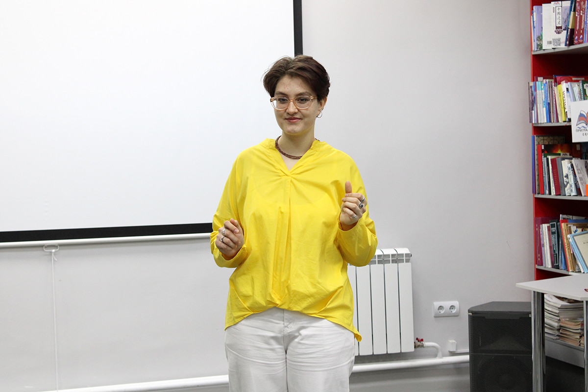 «Иногда на сцене происходит что-то дикое»: как в Благовещенске развивается комедийная импровизация