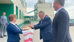 Василий Орлов осмотрел крупнейший в Республике Беларусь маслоэкстракционный завод