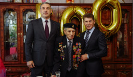 Два губернатора поздравили со столетним юбилеем Георгия Уса