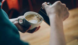 На площади Ленина в Благовещенске гостям предлагают попробовать амурчино