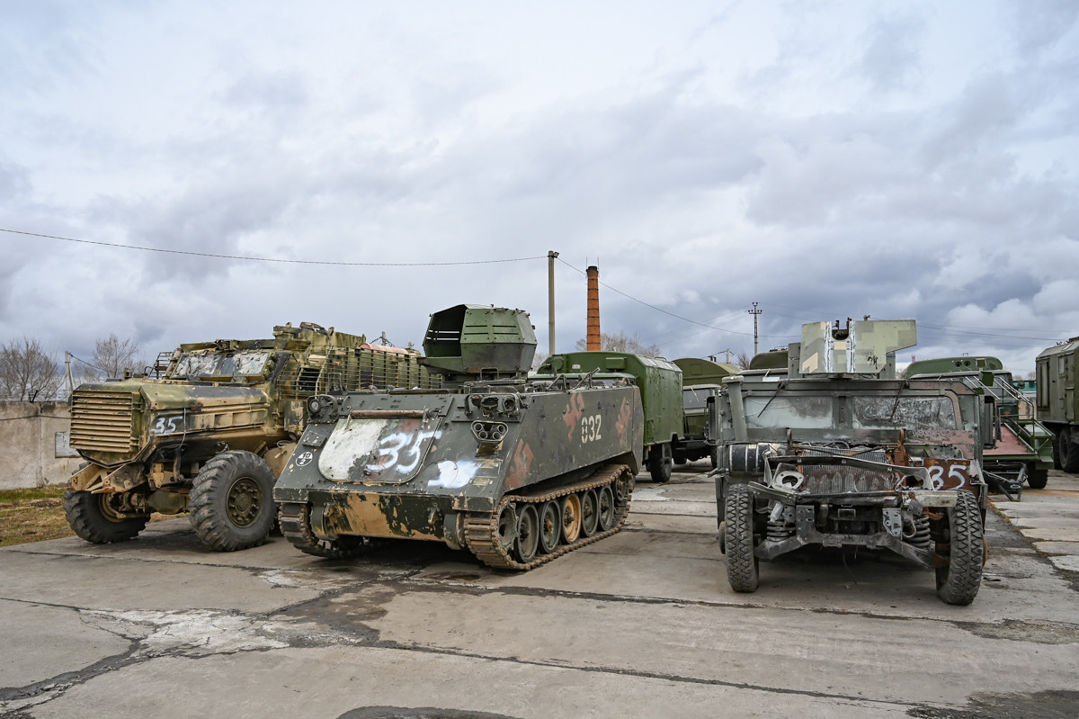 Американская капсула смерти и «Мастиф»: какую вражескую технику покажут в День Победы в Белогорске