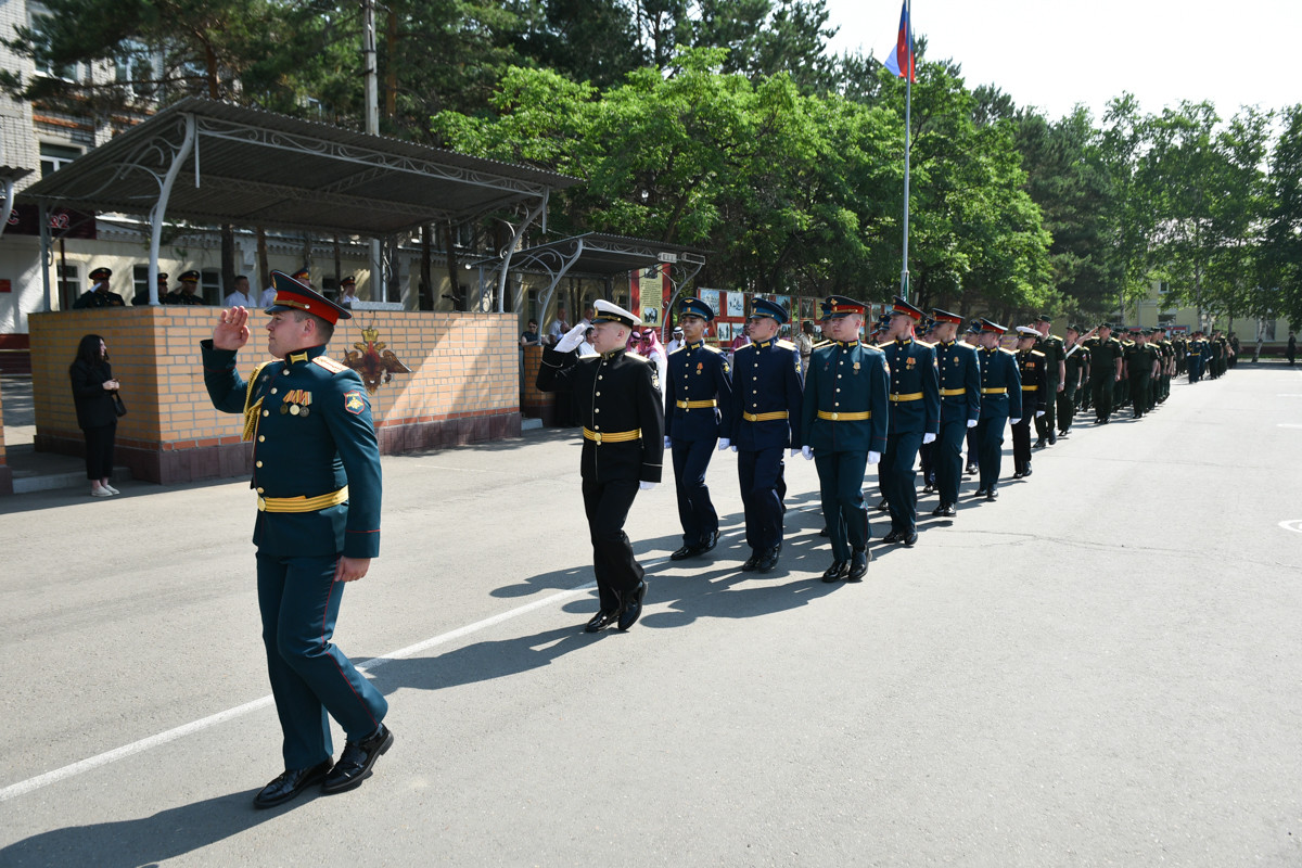 «Вперед, к победе!»: в ДВОКУ состоялся выпуск младших специалистов (фоторепортаж)