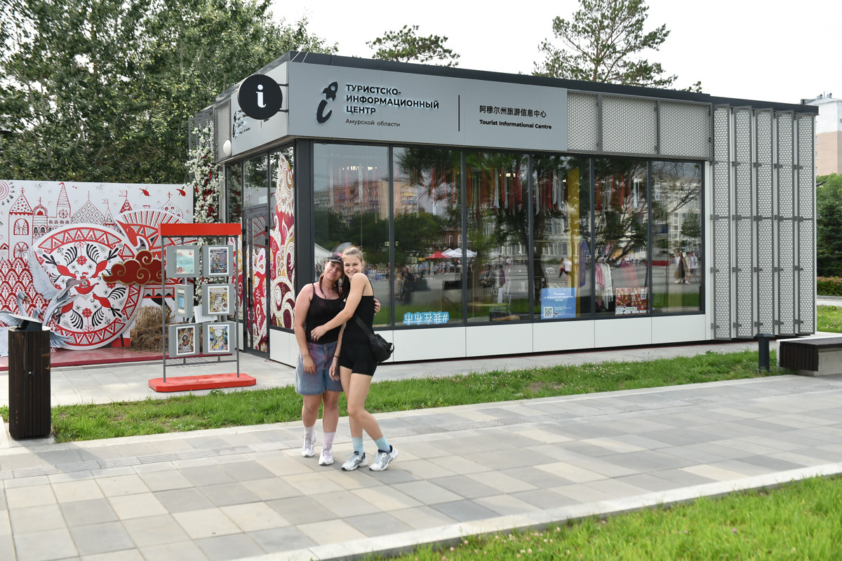 Нарния на Амуре: как с главной площади Благовещенска туристов отправляют в путешествие по региону