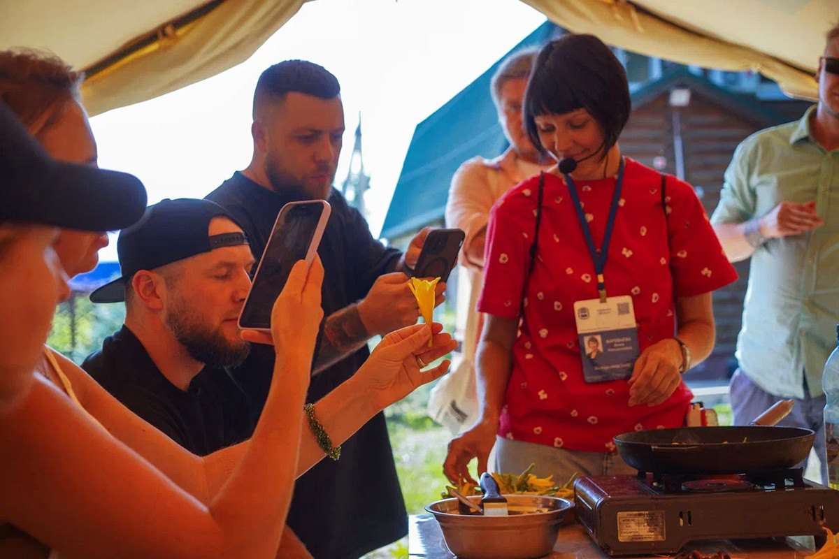 Жареные саранки с лимонадом из герани: как известные шеф-повара разрабатывают «амурское меню»