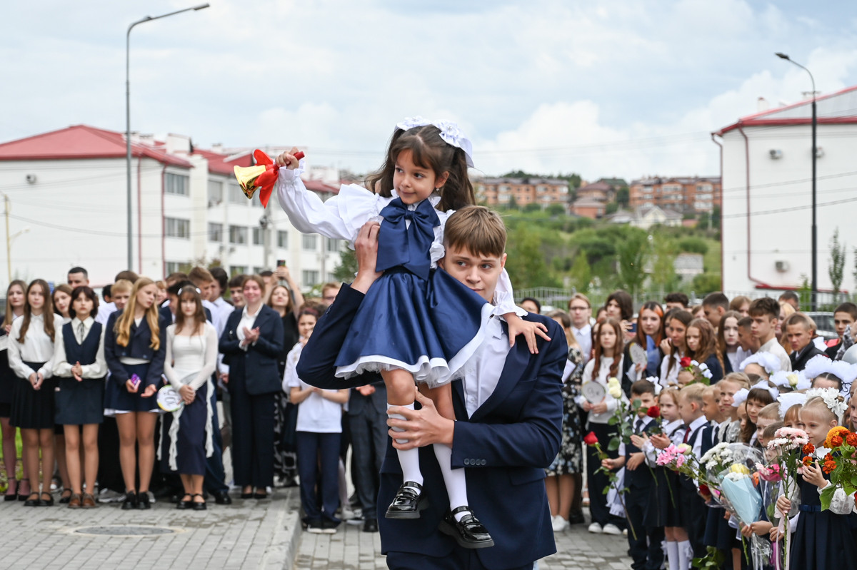 От агролабораторий до VR-шлемов: как в Чигирях открыли новый корпус школы мечты
