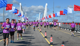 И бег, и слёзы, и Амур: как россияне и китайцы впервые пробежали по международному мосту