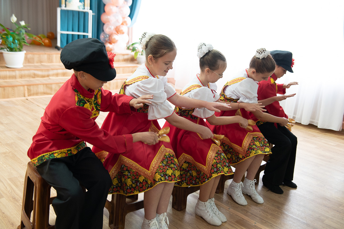 Золотая дата: как благовещенская школа отметила полувековой юбилей (фоторепортаж)