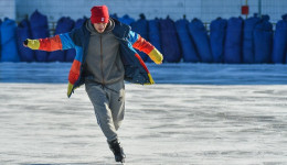 Для благовещенцев залили хоккейную коробку на Нагорной и готовят каток на «Юности»