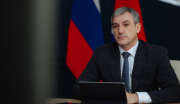 Губернатор посоветовал желающим перевести дома на газ читать «Амурскую правду»