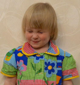 Анечка, улыбнись папе!