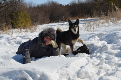 прогулка по заснеженным лесам