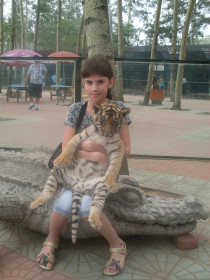 Доча с тигрулей