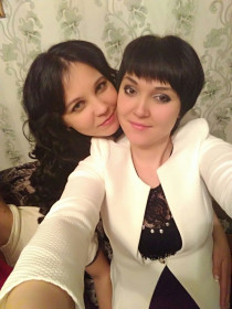 Две сестренки