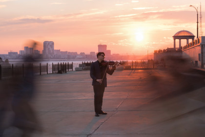 В каждом сердце есть больная рана..