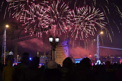 Снято на  Площаде им. Ленина в г. Благовещенск
