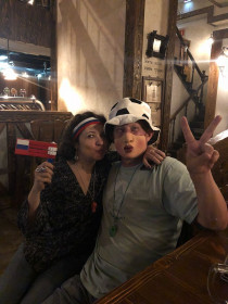 Муж фанат футбола со стажем и меня заразил, всегда болеем вместе и только за Россию!