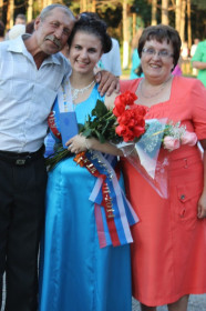 2014г.  с.Ромны.После вручения аттестата.