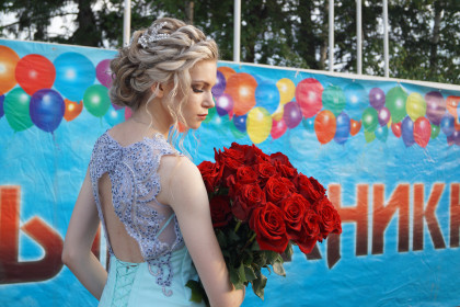 Выпуск 2018 п.Новобурейский МОБУ СОШ №1.