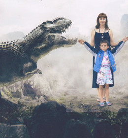 С динозавриком
