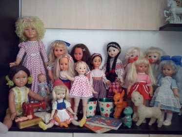 Куклы, игрушки и книги времен СССР
