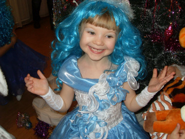 Забавная Алиночка-Мальвиночка!!