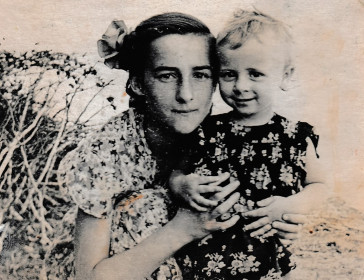 Сестренки в 1963 году