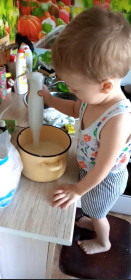 Заводим тесто на блины