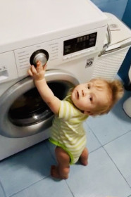 У Артёма Константиновича стирка!