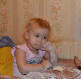 "...а начинка с конфетами бывает?"