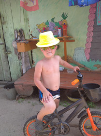 Макар у бабушки